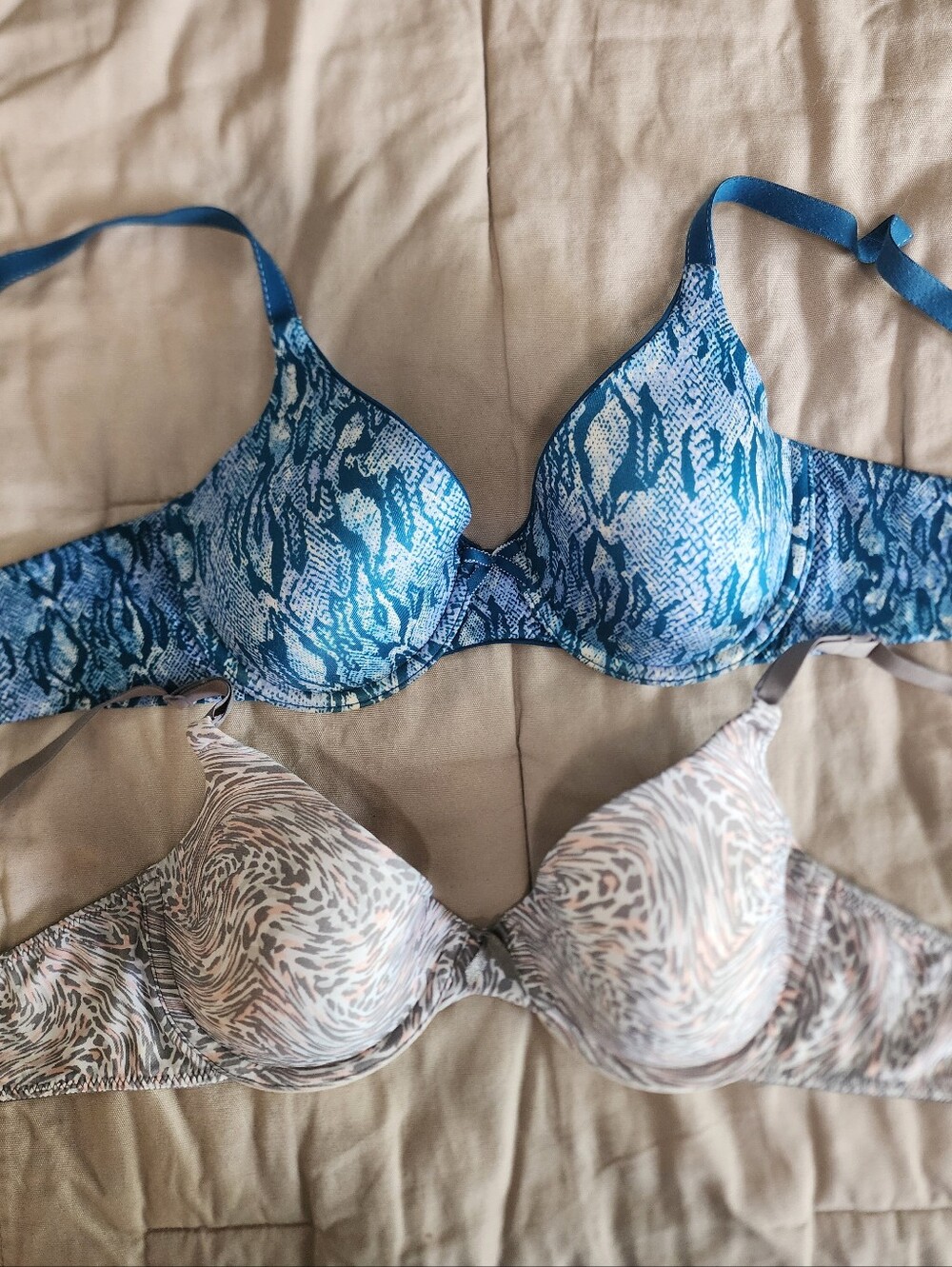 Maidenform 2 Underwire Bras Gray Print & Blue Print Soft Cups Back Closure 36 C
